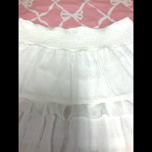 Boho White Swiss Dots ruffle mini skirt. - Picture 5 of 5